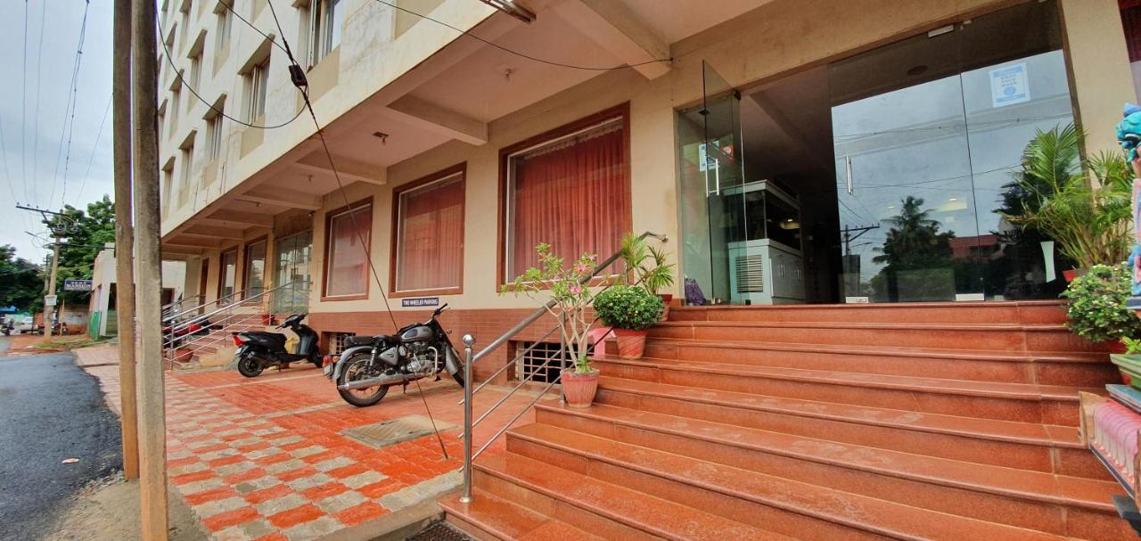 Hotel Balaji Inn Thanjavur Bagian luar foto