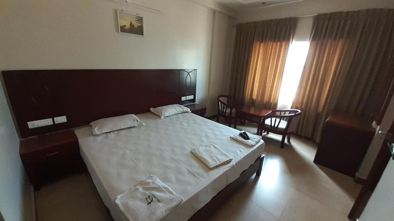 Hotel Balaji Inn Thanjavur Bagian luar foto