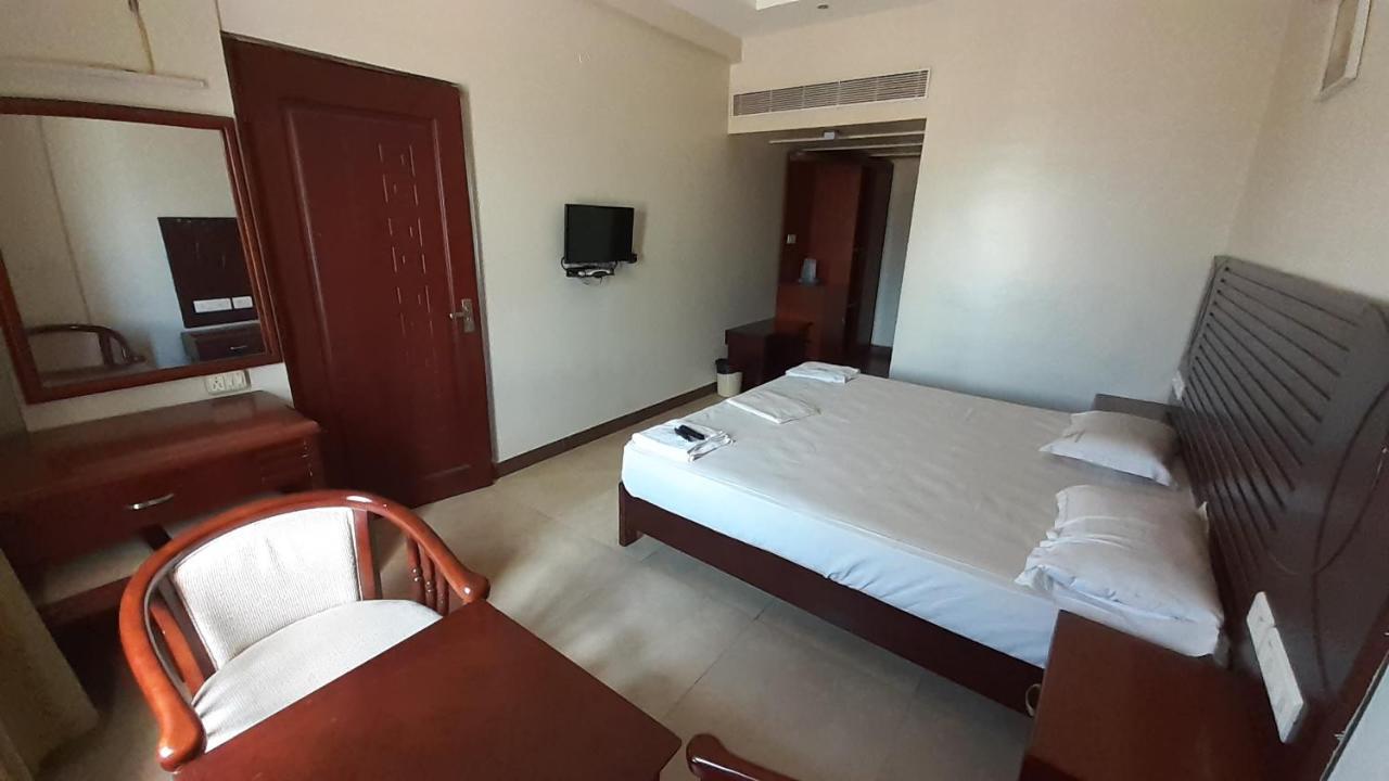 Hotel Balaji Inn Thanjavur Bagian luar foto